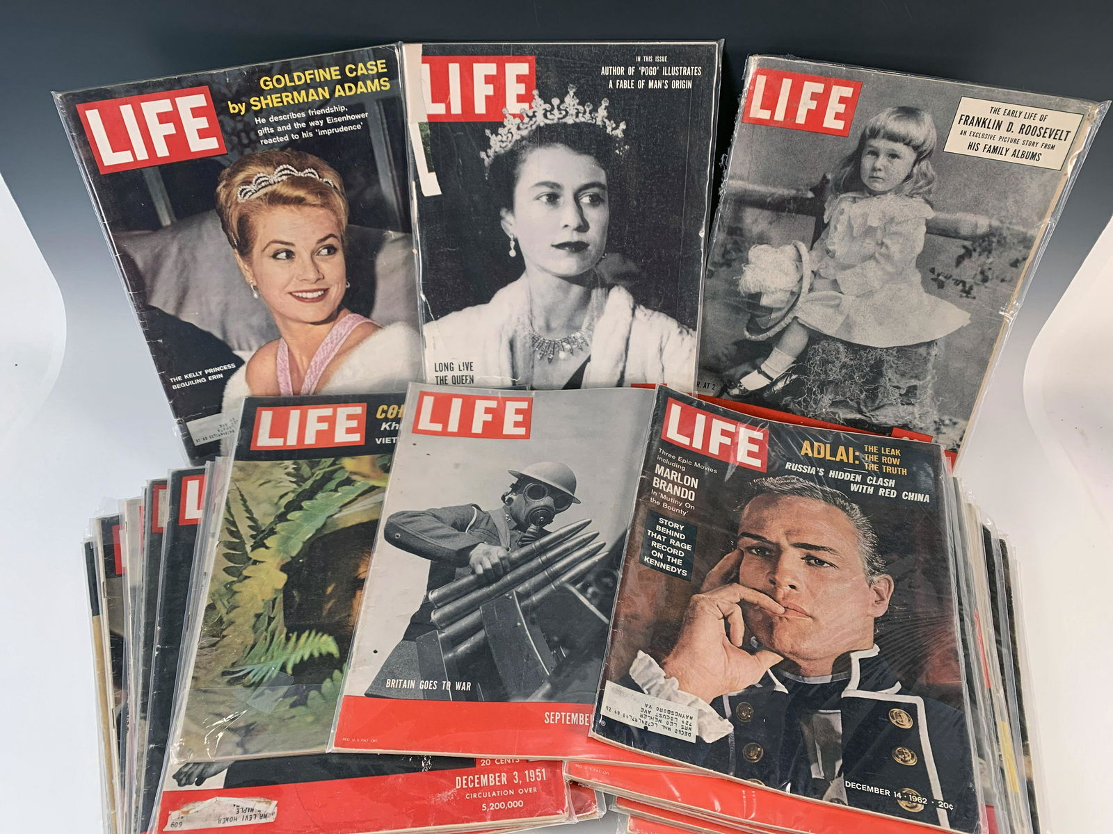 LOT OF 40 LIFE MAGAZINES (1 of 2)