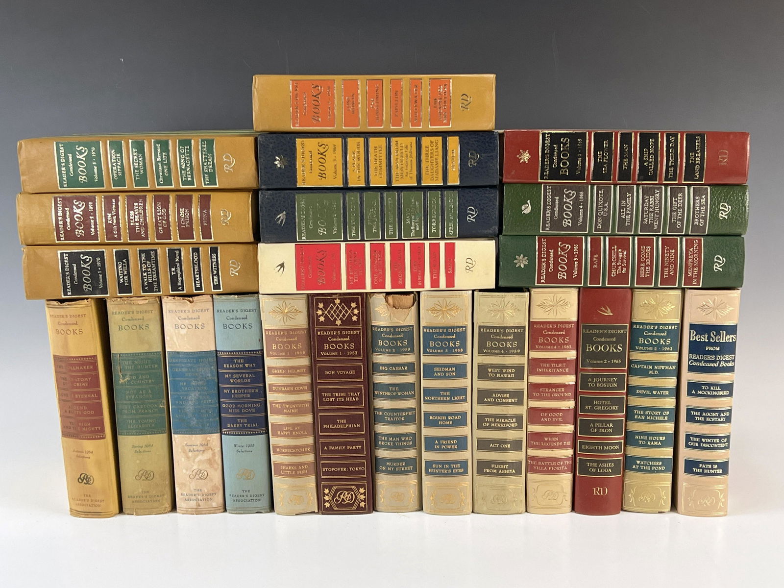READERS DIGEST CONDENSED BOOKS (1 of 8)