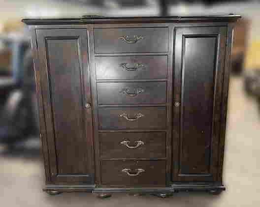 Armoires & Wardrobes