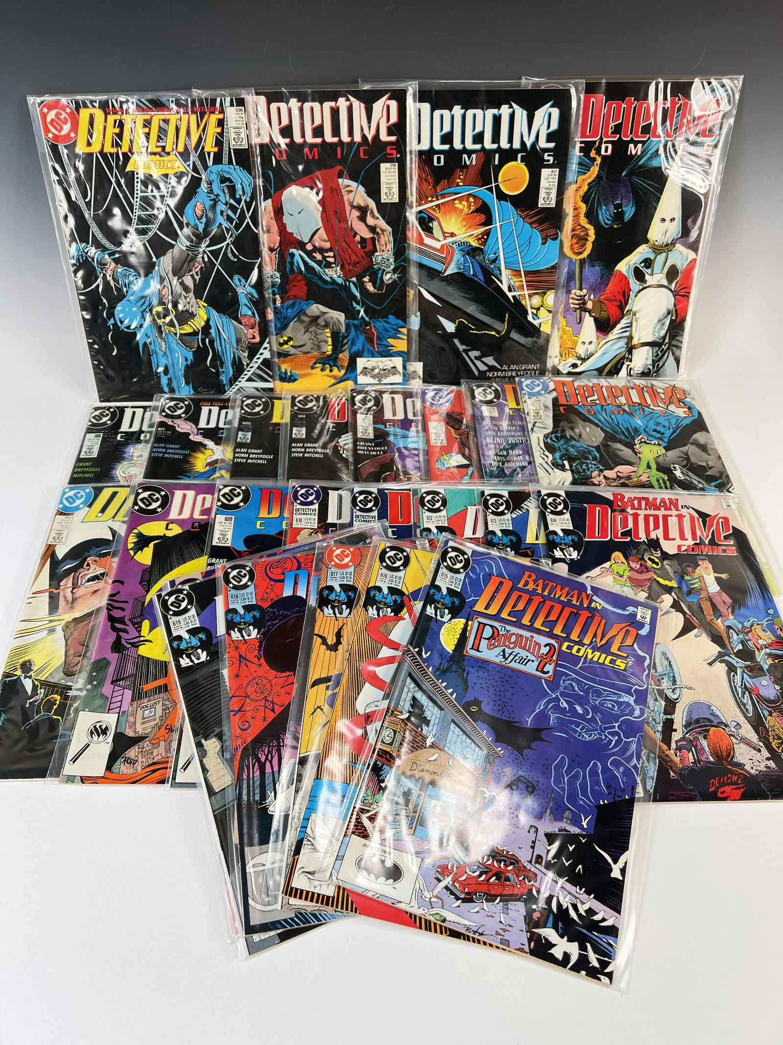 COLLECTION OF DETECTIVE COMICS DC COMICS (1 of 5)
