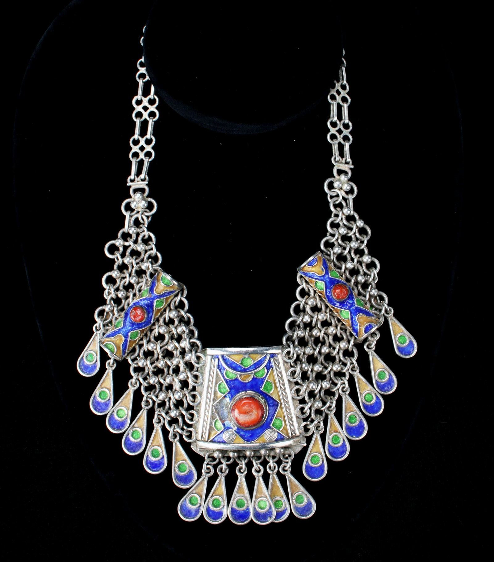 TIBETAN SILVER & ENAMEL CHOKER NECKLACE: TIBETAN SILVER & ENAMEL CHOKER NECKLACE