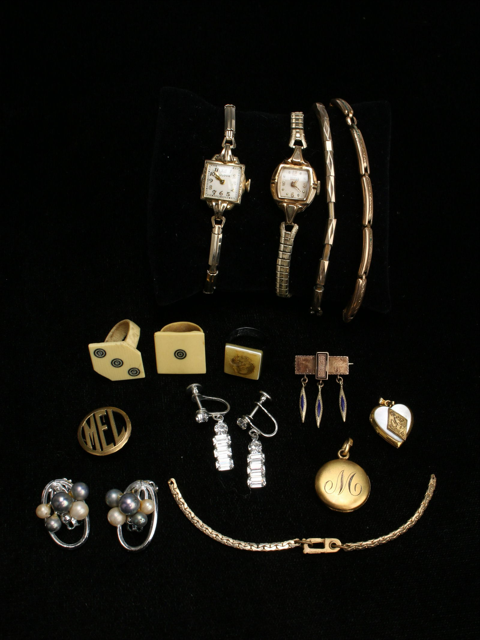 VINTAGE LADIES BENRUS BULOVA WATCHES & JEWELRY LOT: VINTAGE LADIES BENRUS BULOVA WATCHES & JEWELRY LOT