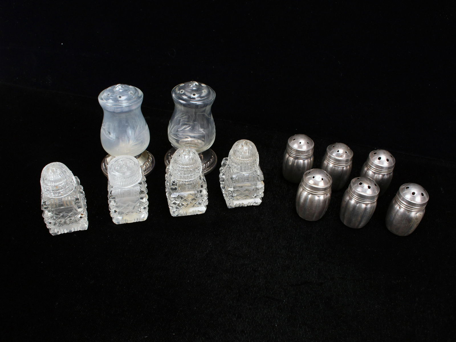 ASSORTED STERLING & CRYSTAL SALT & PEPPER SHAKERS (1 of 7)