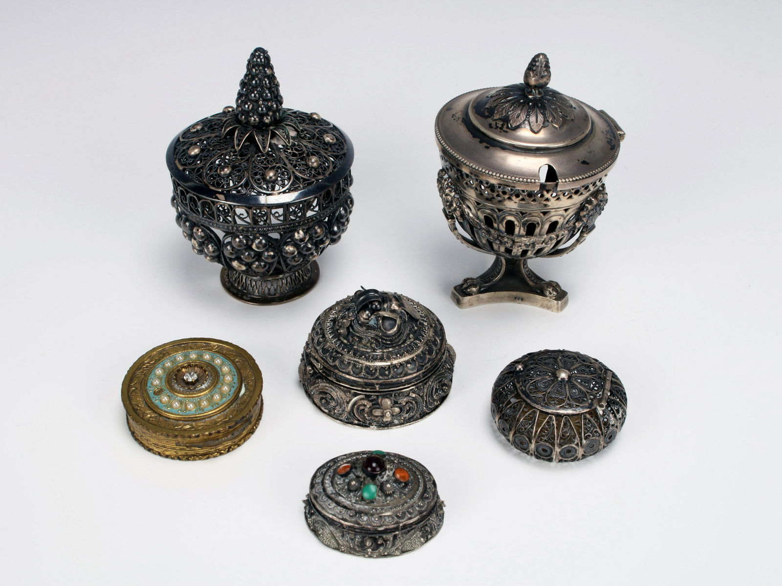 LOT OF SMALL WIRE WORK BOXES (1 of 12)