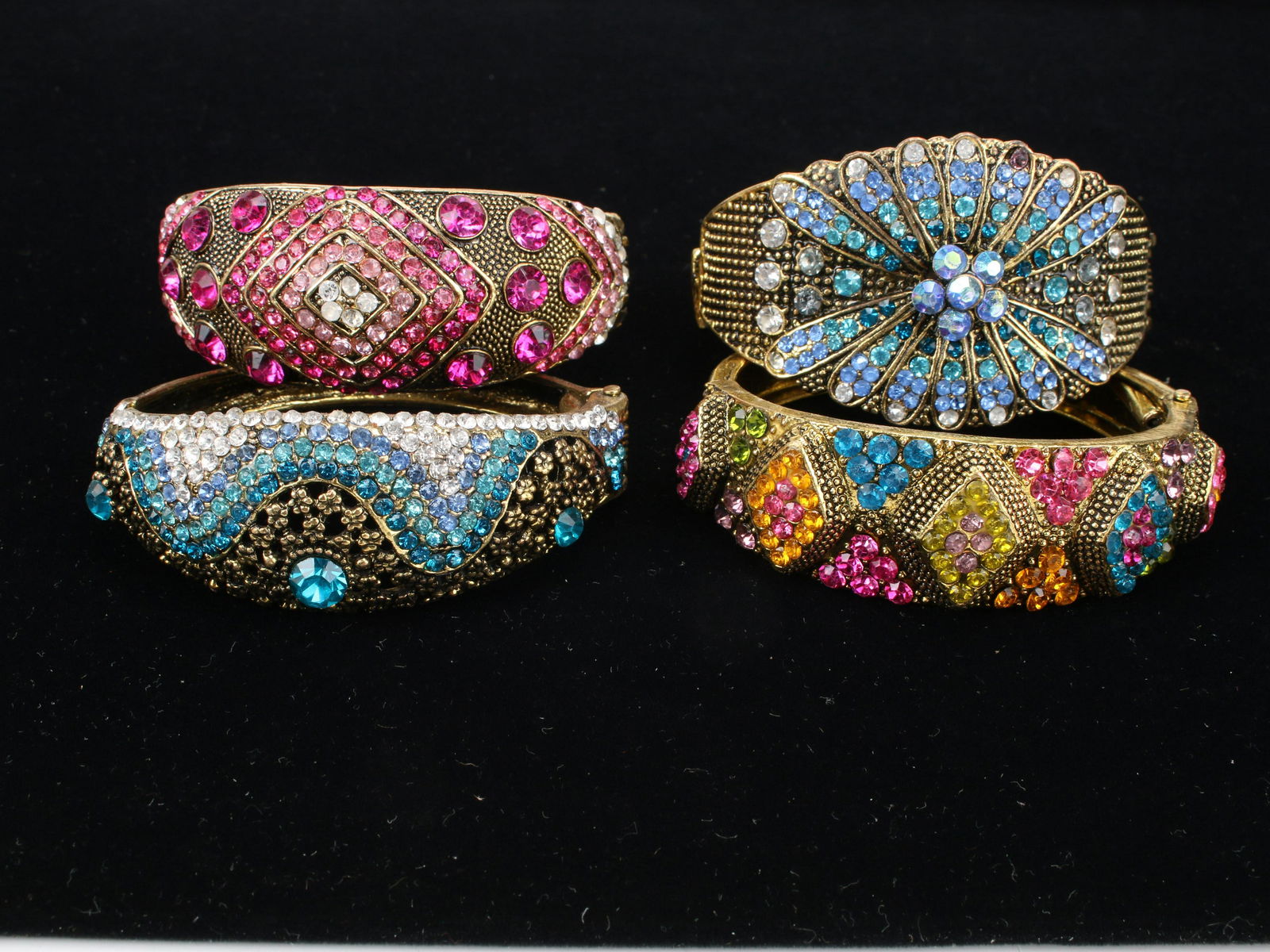 MULTICOLOR RHINESTONE BRACELETS (1 of 3)