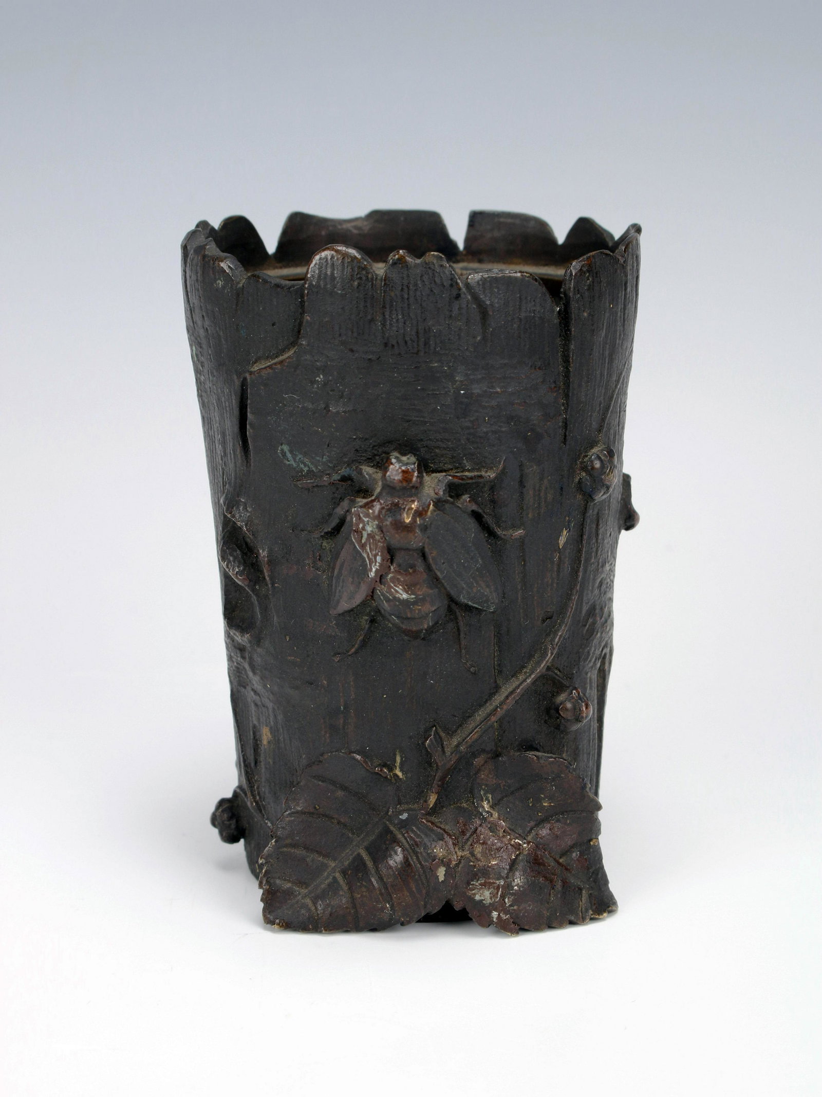 BRONZE BRUSH POT (1 of 5)