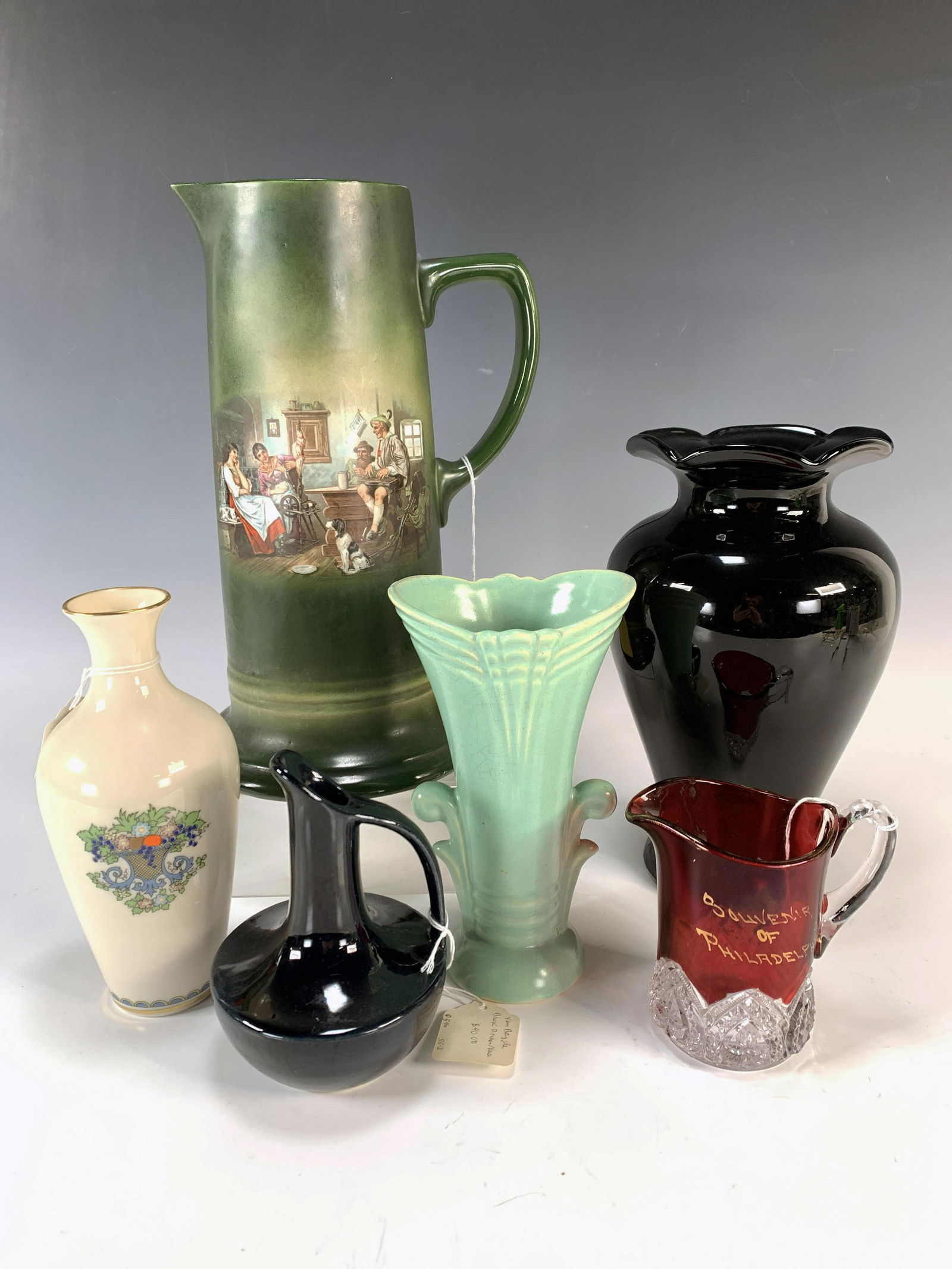 COLLECTION OF GLASS & PORCELAIN (1 of 5)