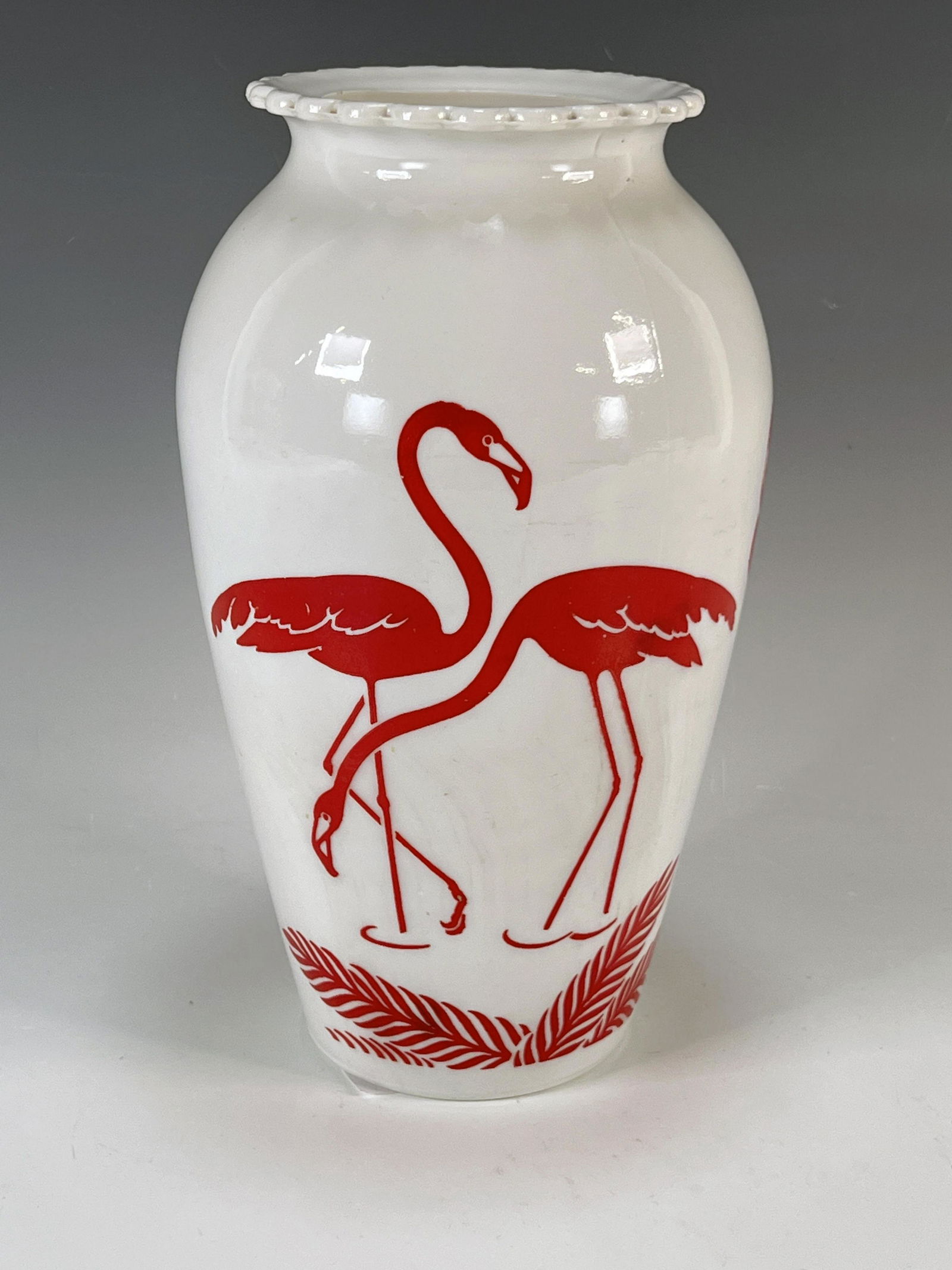 VINTAGE VITROCK ANCHOR HOCKING GLASS FLAMINGO VASE (1 of 2)