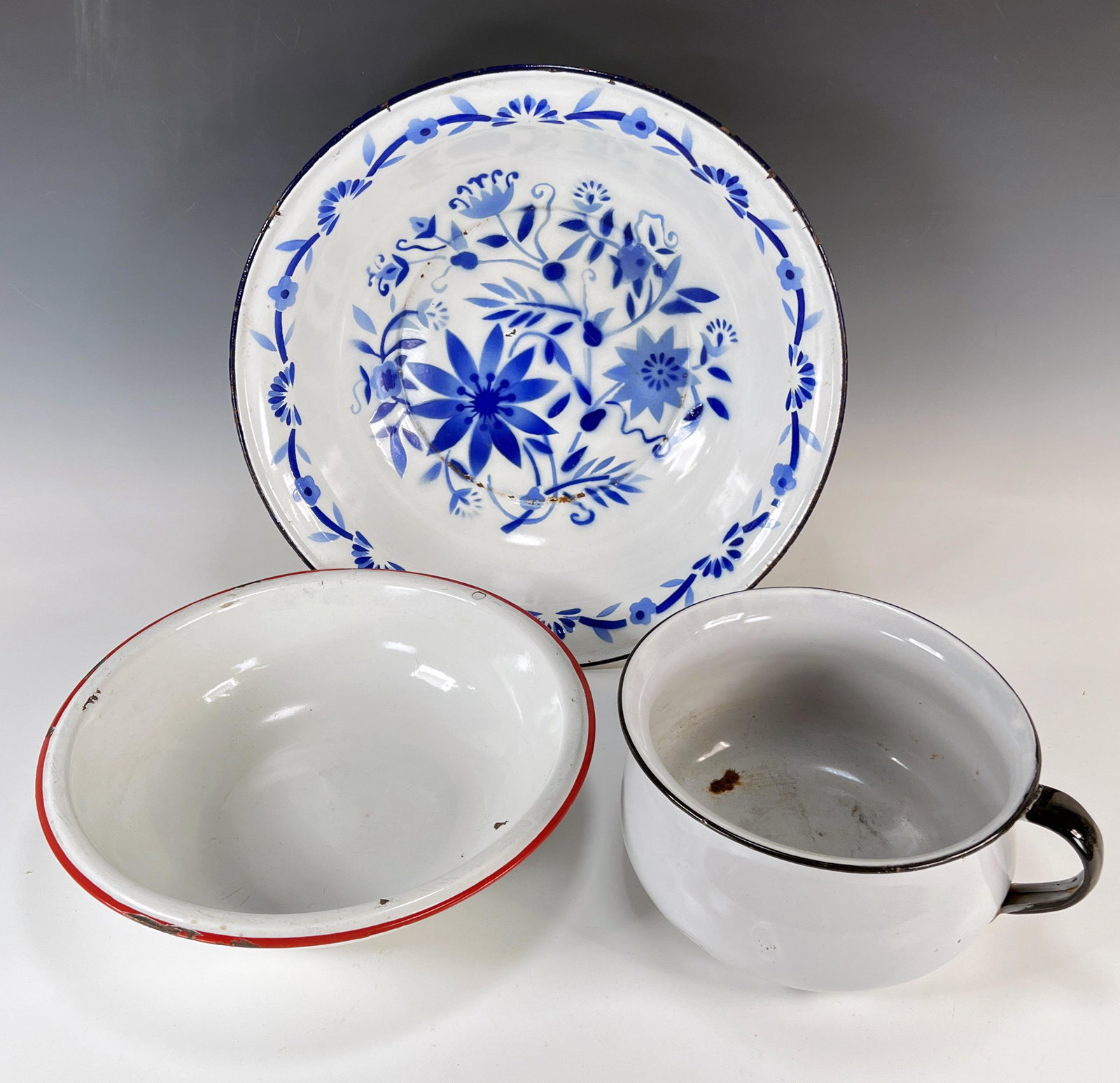 ENAMEL KITCHENWARE: ENAMEL KITCHENWARE