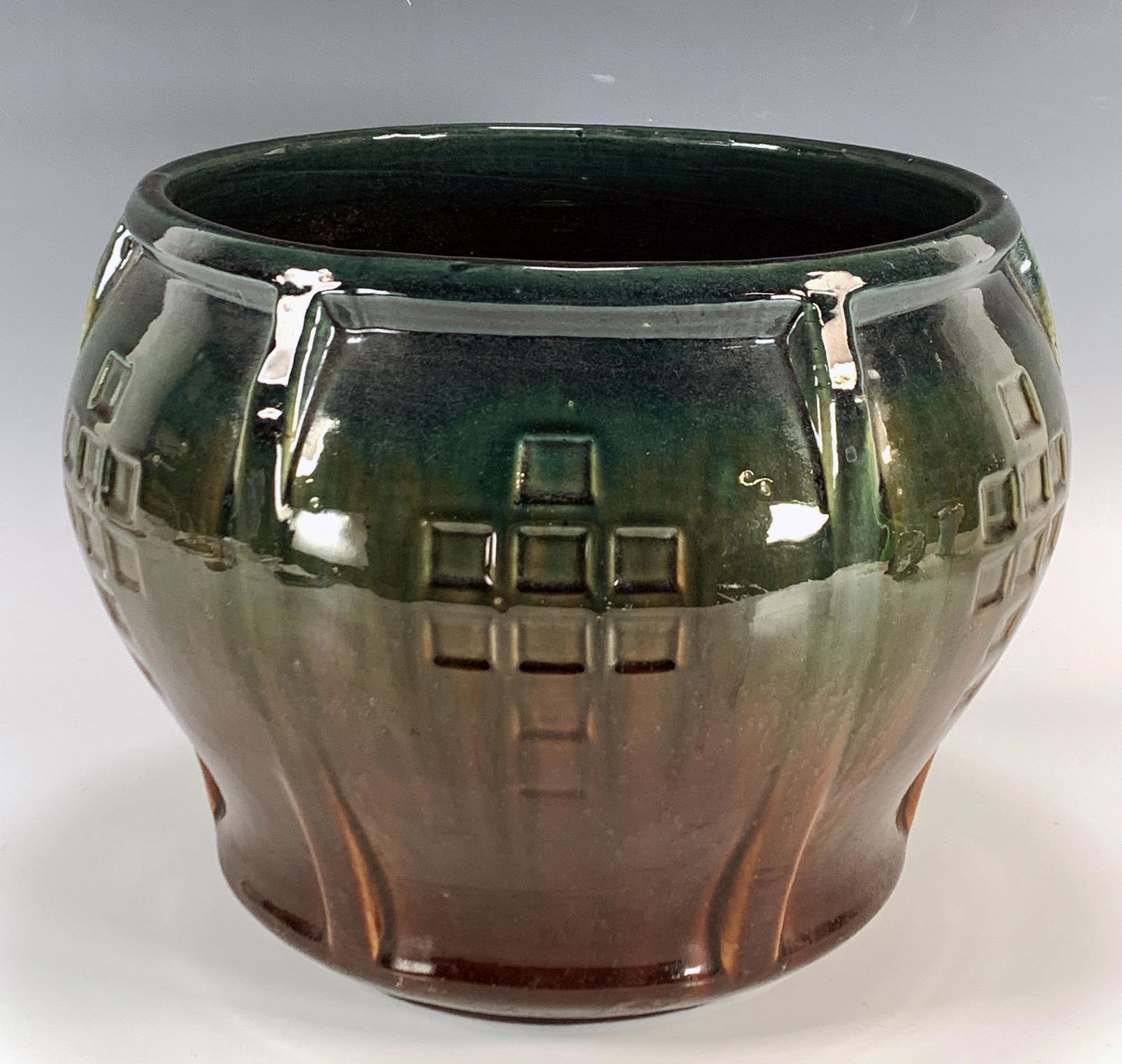 ANTIQUE AMERICAN POTTERY PLANTER (1 of 4)