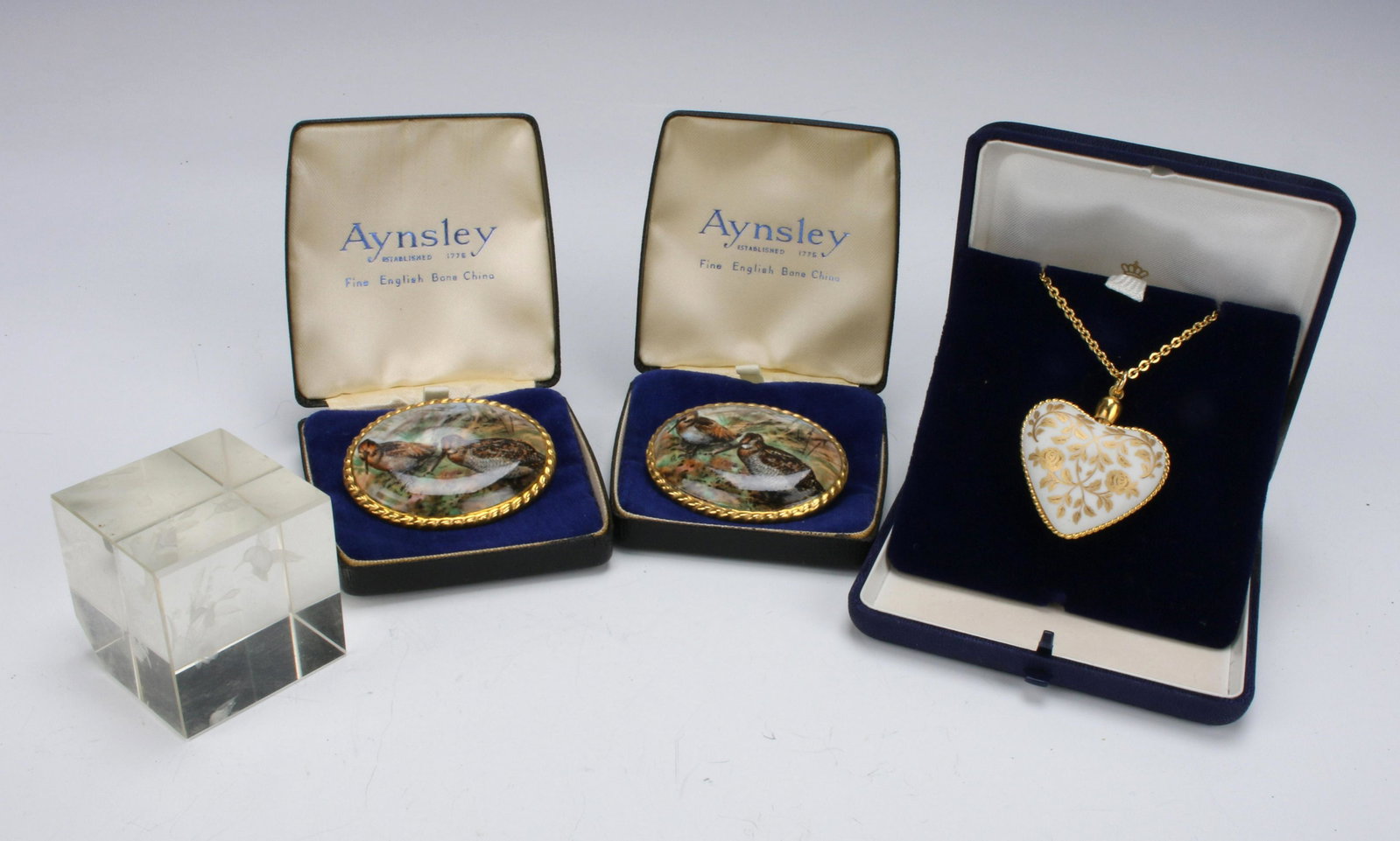 AYNSLEY & KAISER PORCELAIN PINS & MORE: AYNSLEY & KAISER PORCELAIN PINS & MORE