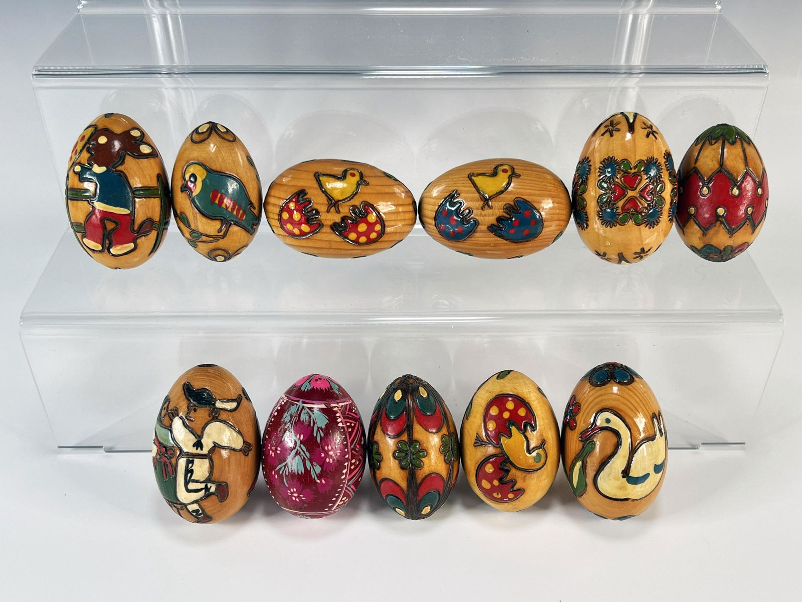 COLLECTION OF HAND PAINTED PYROGRAPHY WOODEN EGGS (1 of 7)