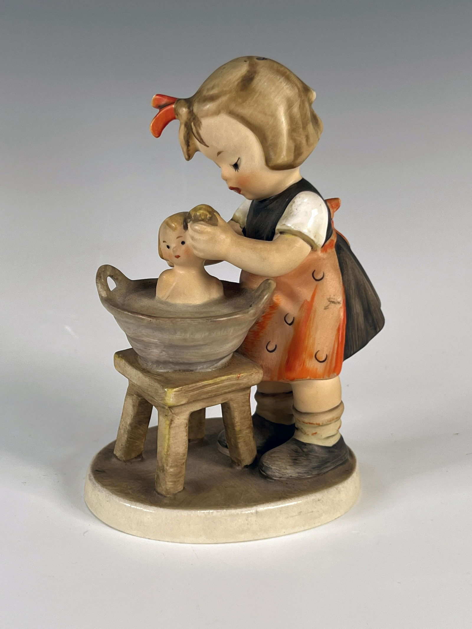 GOEBEL HUMMEL "DOLL BATH" TMK-4 (1 of 5)