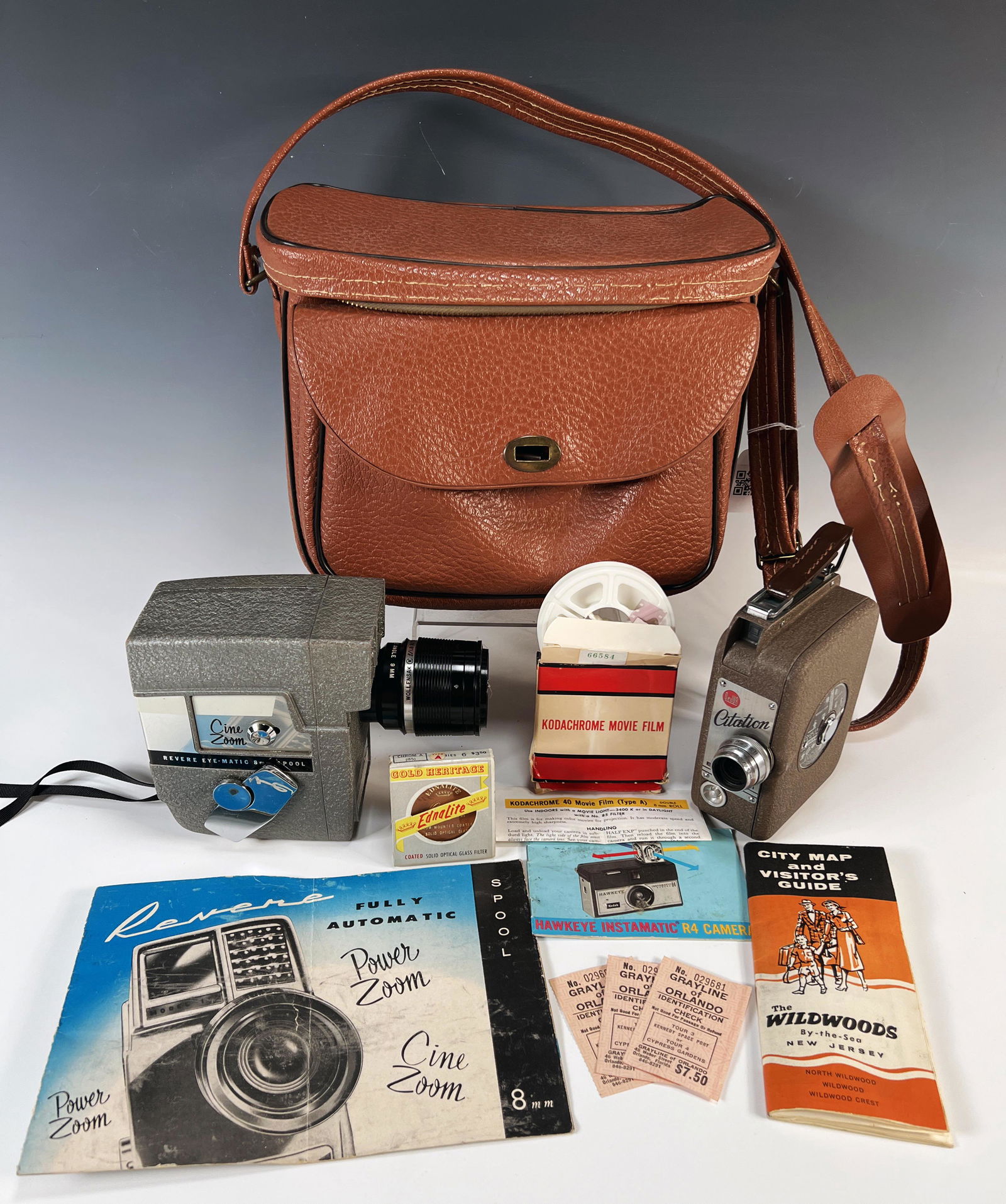 CITATION 8MM CAMERA & REVERE CINE-ZOOM (1 of 3)