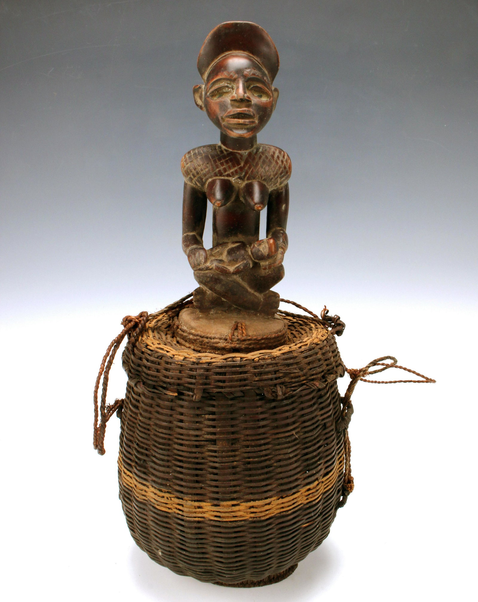 RELIQUARY YOMBÃ‰ WITH THE BASKET CONGO ZAIRE CENTRAL AFRICA: RELIQUARY YOMBÃ‰ WITH THE BASKET CONGO ZAIRE CENTR