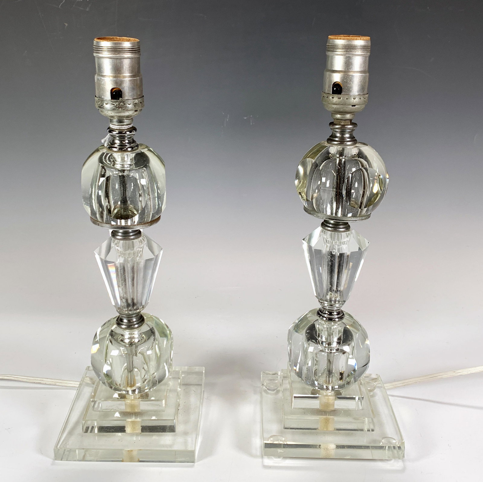 PAIR ART DECO GLASS TABLE BOUDOIR LAMPS: PAIR ART DECO GLASS TABLE BOUDOIR LAMPS