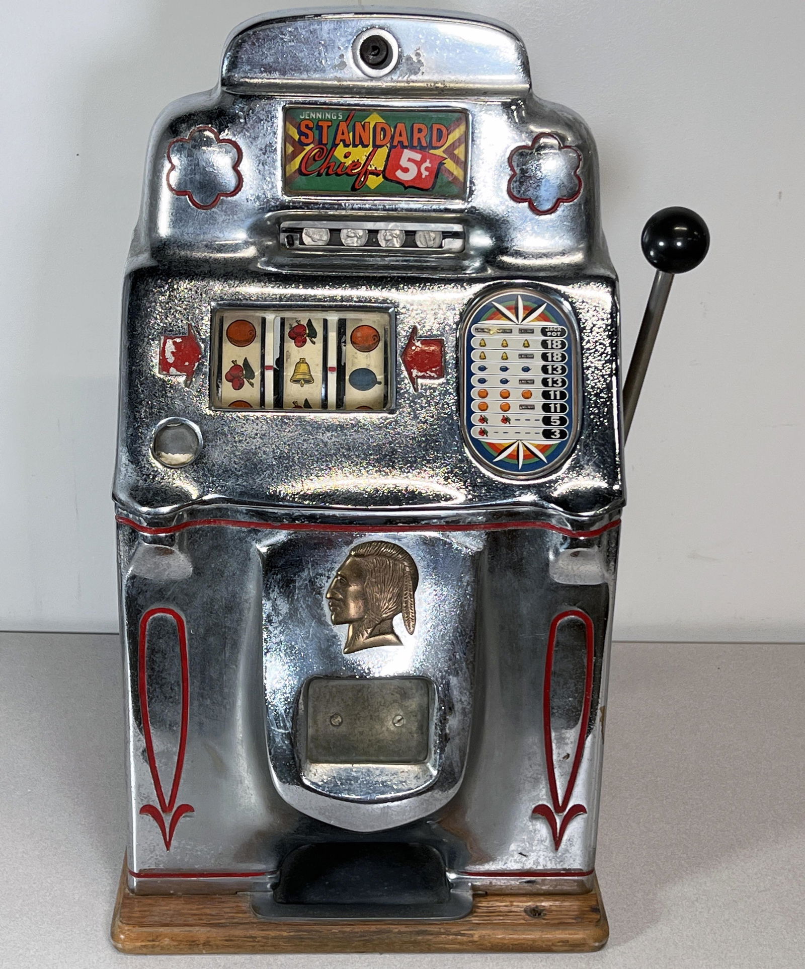 1940s O.d. Jennings Co. Standard Chief Nickel Slot Machine