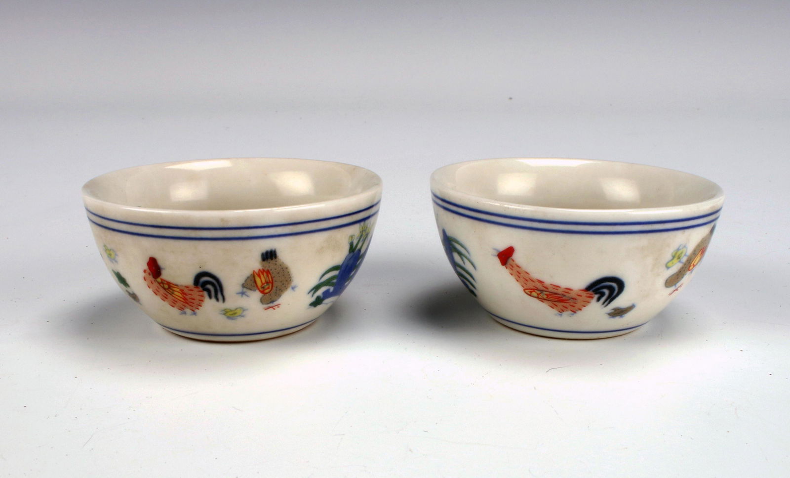 PAIR SMALL ROOSTER TEA CUPS: PAIR SMALL ROOSTER TEA CUPS