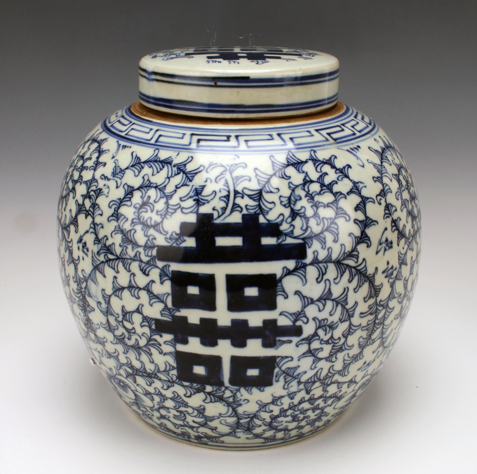 BLUE & WHITE CHARACTER GINGER JAR: BLUE & WHITE CHARACTER GINGER JAR
