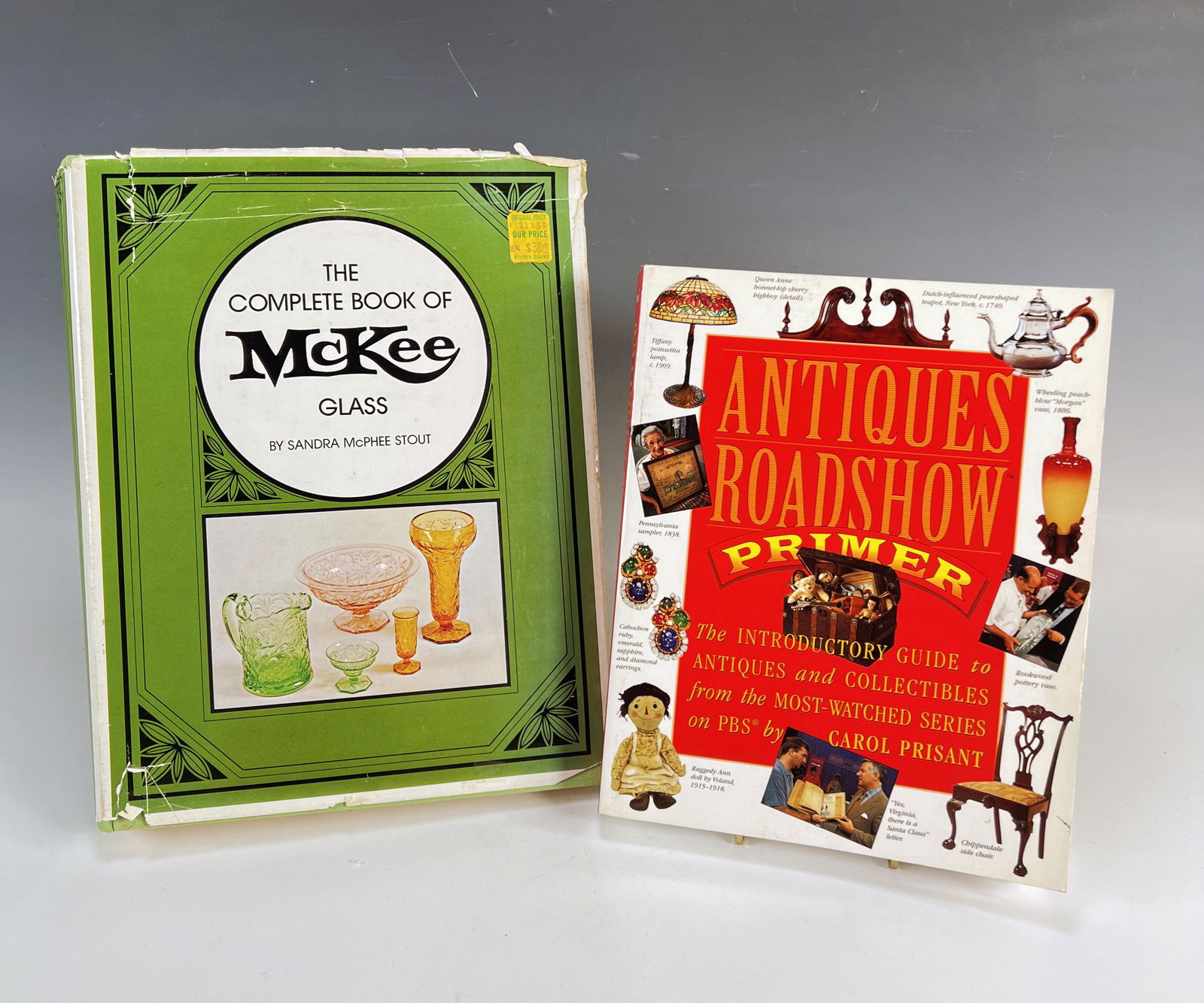 2 BOOKS ON COLLECTING ANTIQUES AND GLASS: 2 BOOKS ON COLLECTING ANTIQUES AND GLASS