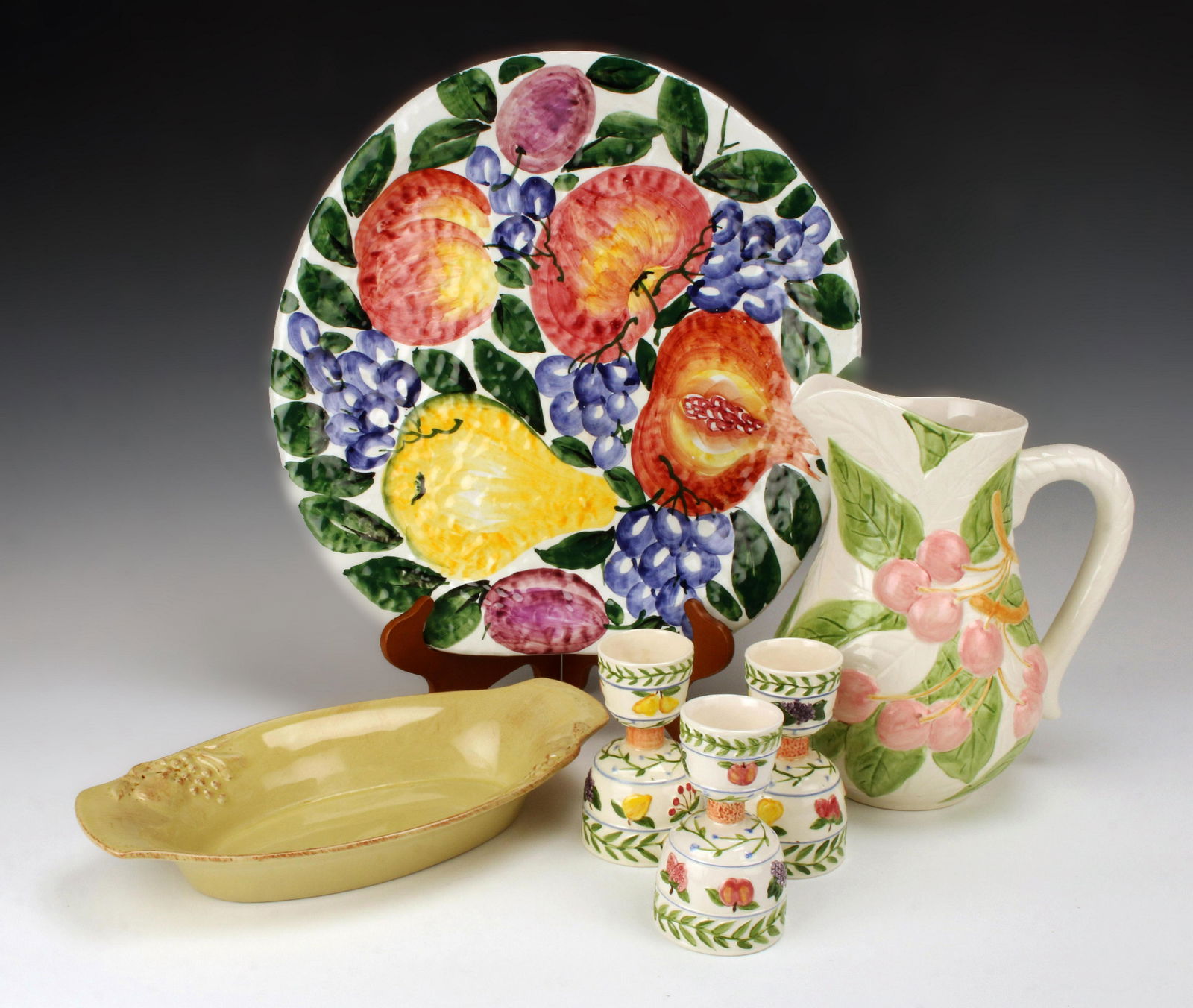 COLORFUL HAND PAINTED FRUIT DECORATED CERAMIC LOT: COLORFUL HAND PAINTED FRUIT DECORATED CERAMIC LOT<