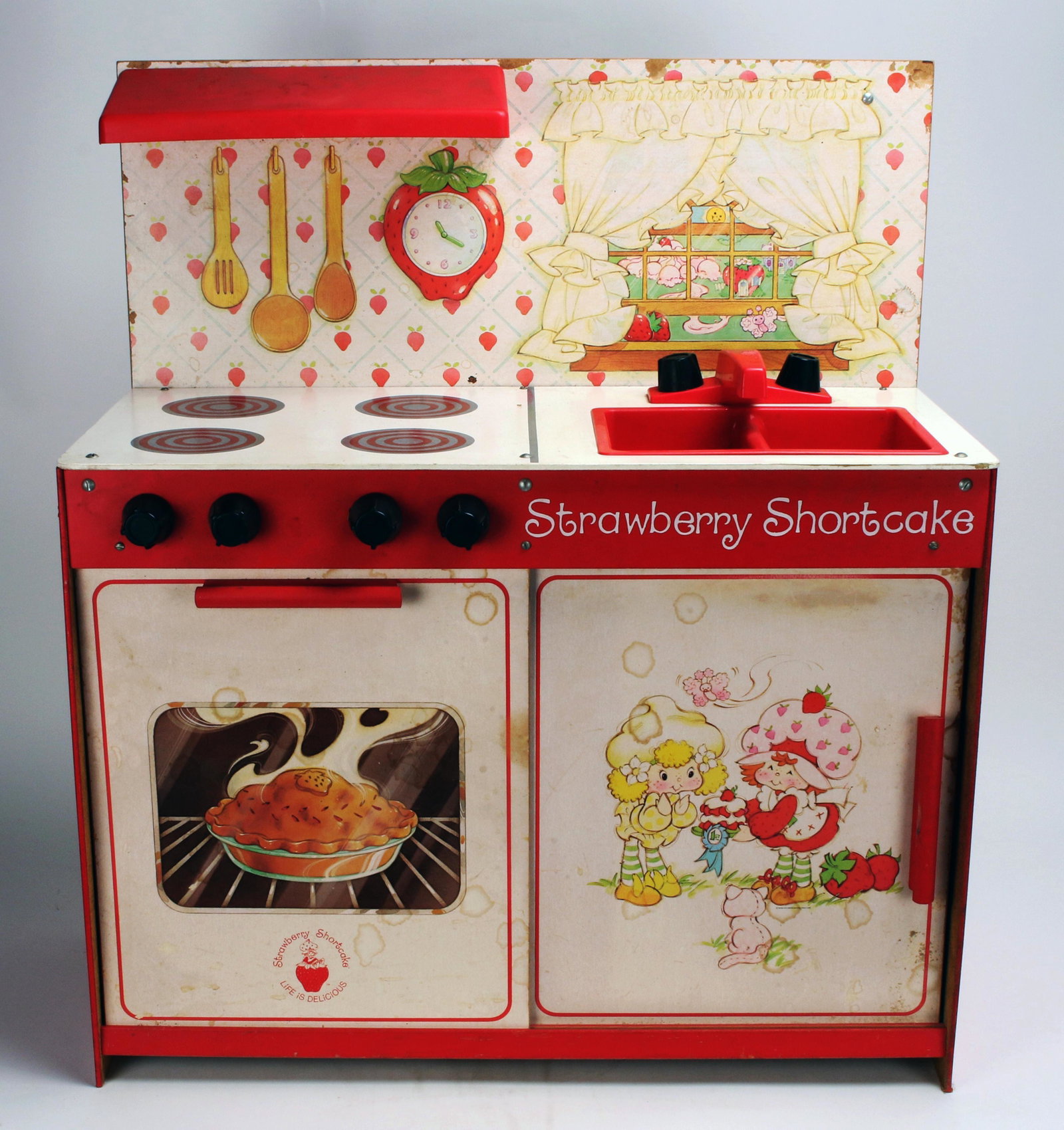 VINTAGE 1980'S STRAWBERRY SHORTCAKE KITCHEN KENNER: VINTAGE 1980'S STRAWBERRY SHORTCAKE KITCHEN KENNER