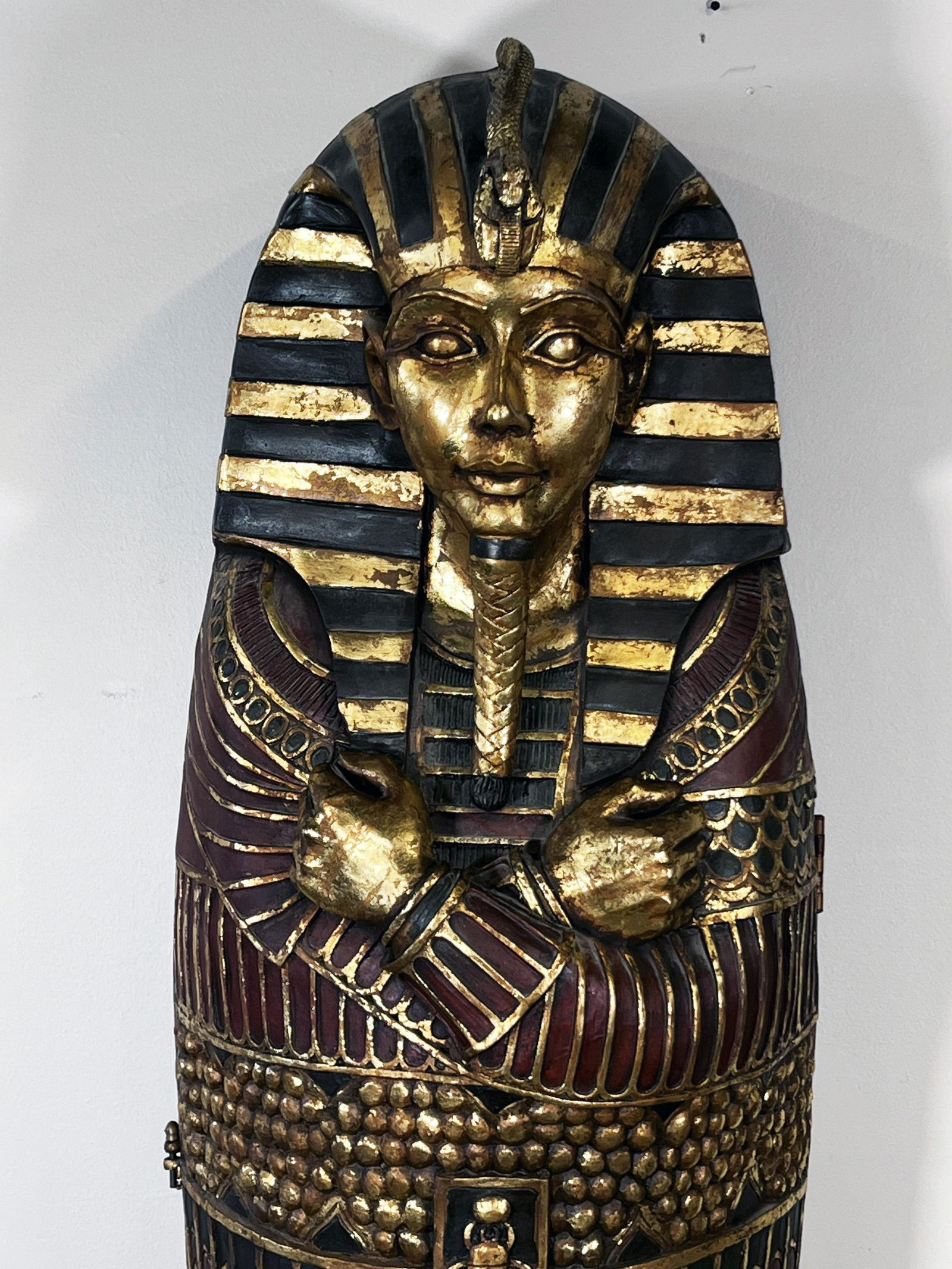 EGYPTIAN MUMMY SARCOPHAGUS COFFIN STORAGE BAR CABINET (1 of 6)