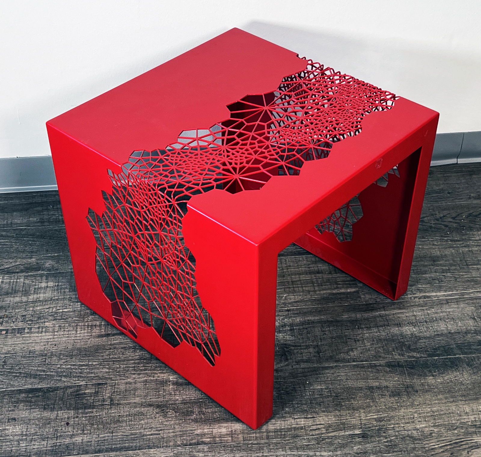 ARKTURA HIVE SIDE TABLE (1 of 5)