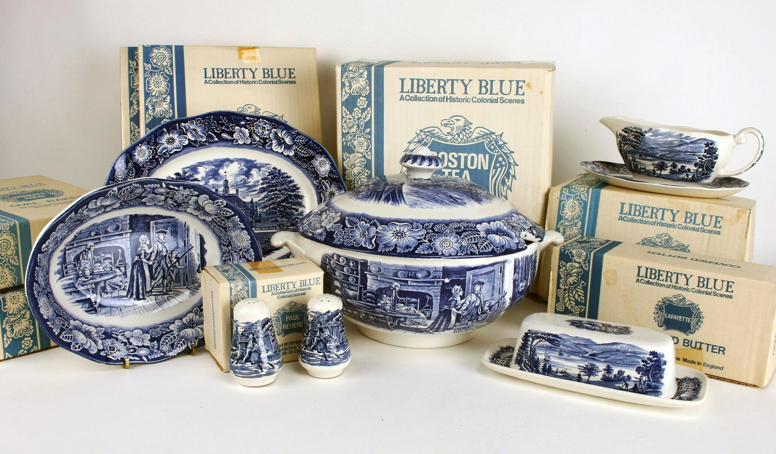 STAFFORDSHIRE LIBERTY BLUE SERVING PIECES IN BOXES (1 of 2)