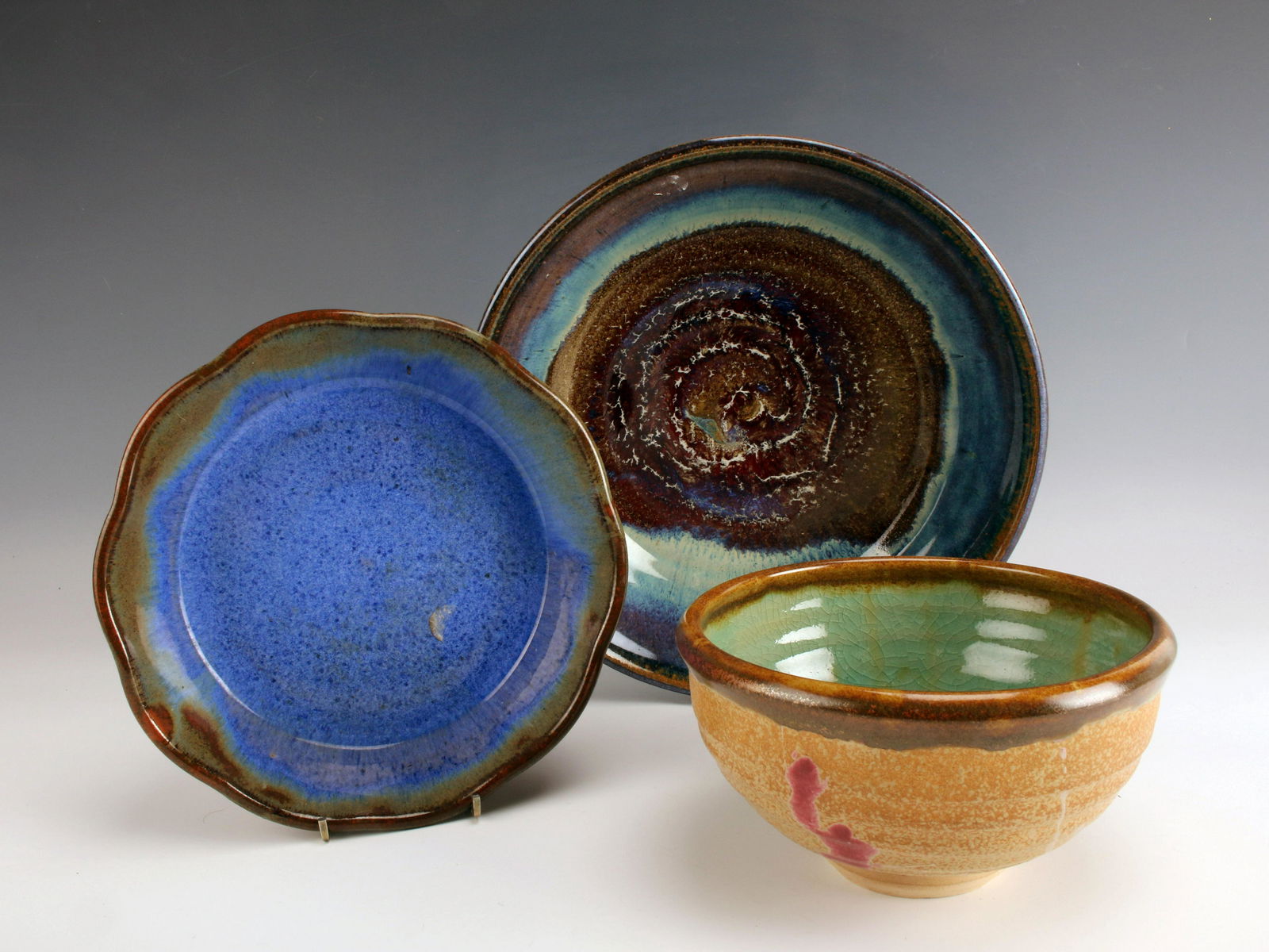 THREE SIGNED POTTERY BOWLS (1 of 14)