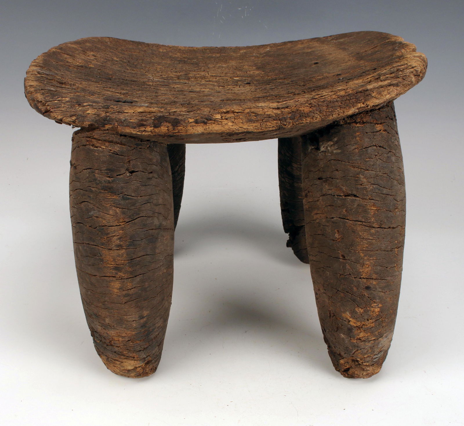THE INITIATION STOOL SENEFU IVORY COAST WEST AFRICA. (1 of 6)