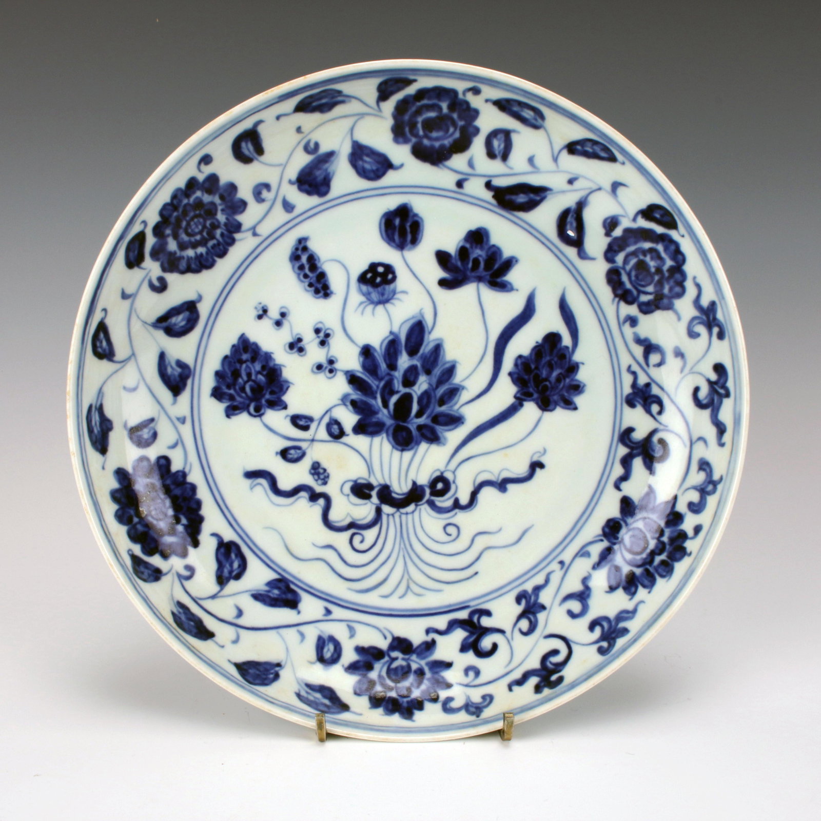 CHINESE BLUE & WHITE MING DYNASTY LOTUS BOWL: CHINESE BLUE & WHITE MING DYNASTY LOTUS BOWL</