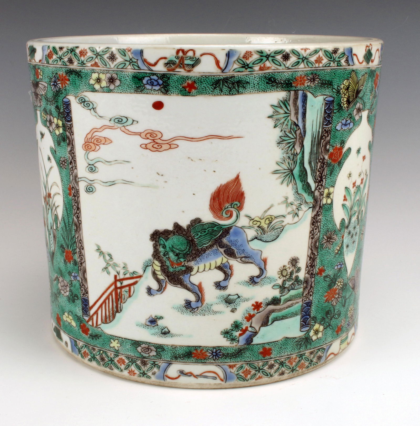 CHINESE KANGXI MARK FAMILLE VERTE BRUSH POT (1 of 6)