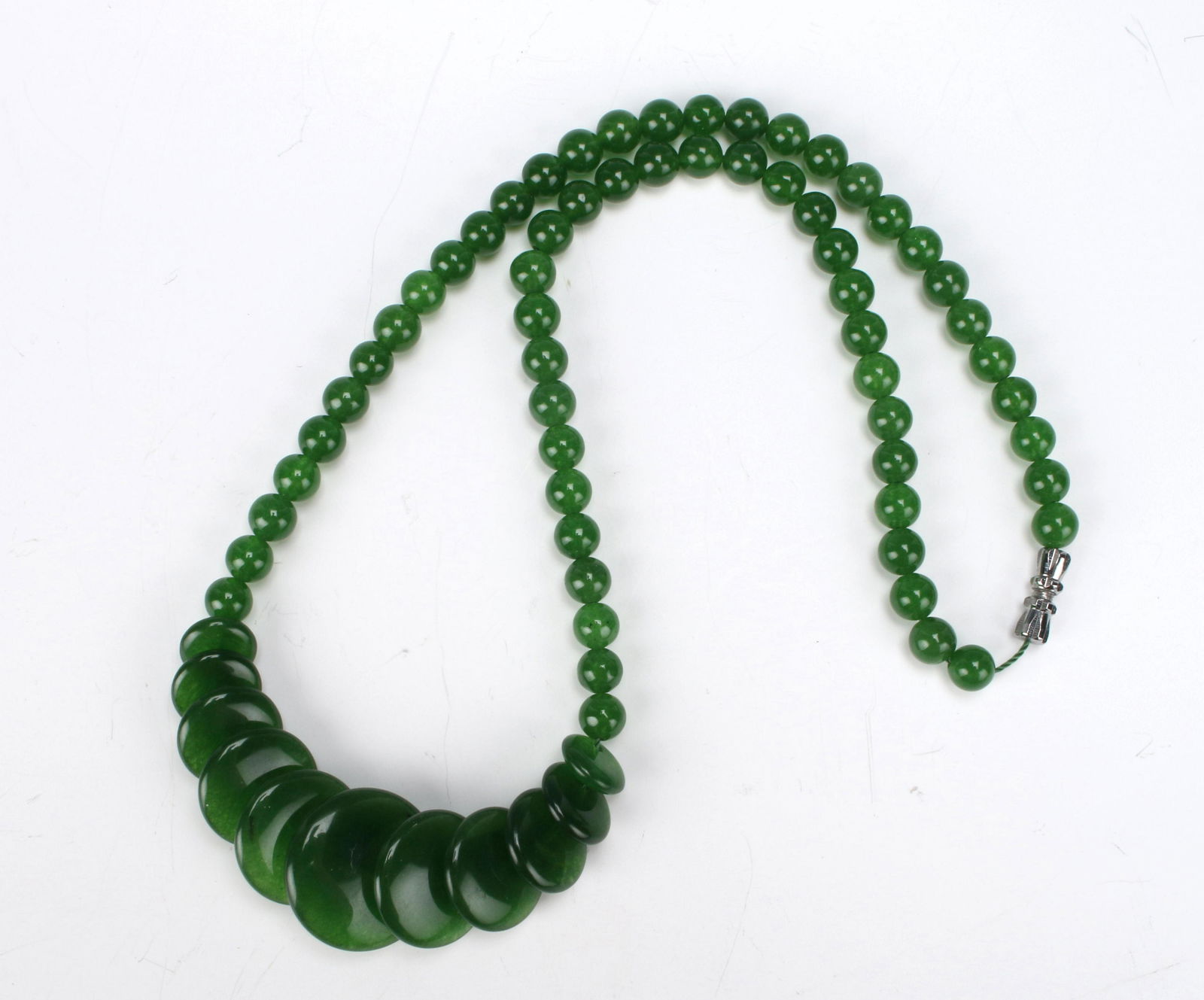GREEN JADE OVERLAPPING DISC NECKLACE (1 of 4)