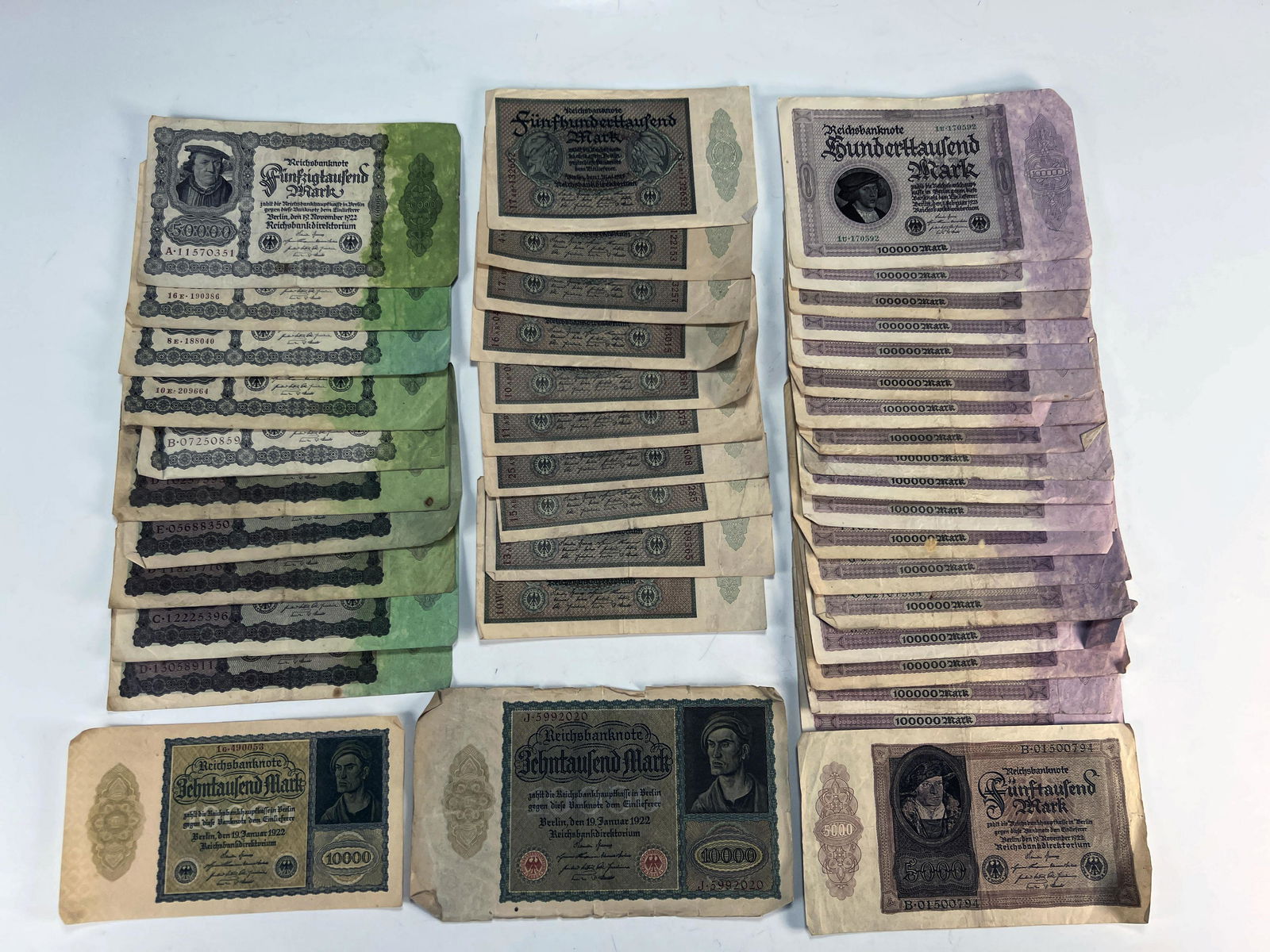 WWII GERMAN BANKNOTES PAPER CURRENCY LOT (1 of 8)