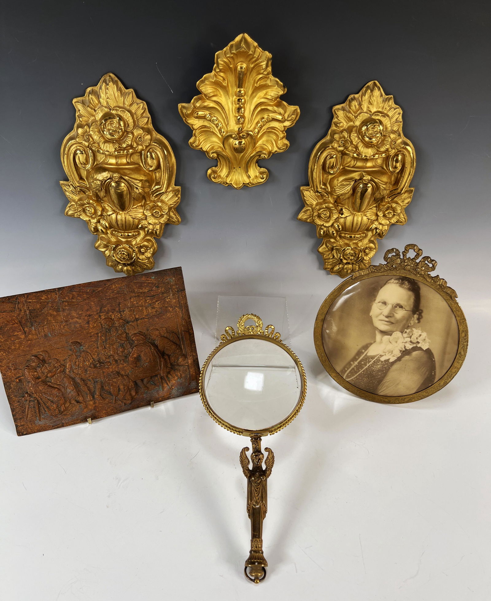 ASSORTED DECORATIVE LOT (1 of 6)