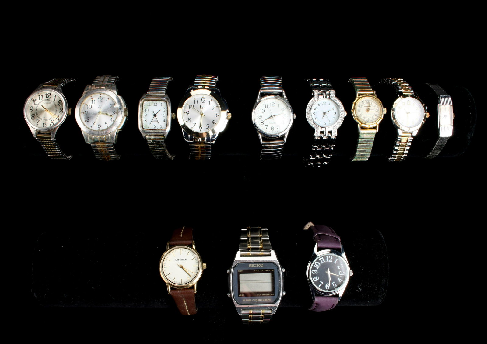 LOT OF 12 WATCHES INCLUDING SEIKO: LOT OF 12 WATCHES INCLUDING SEIKO
