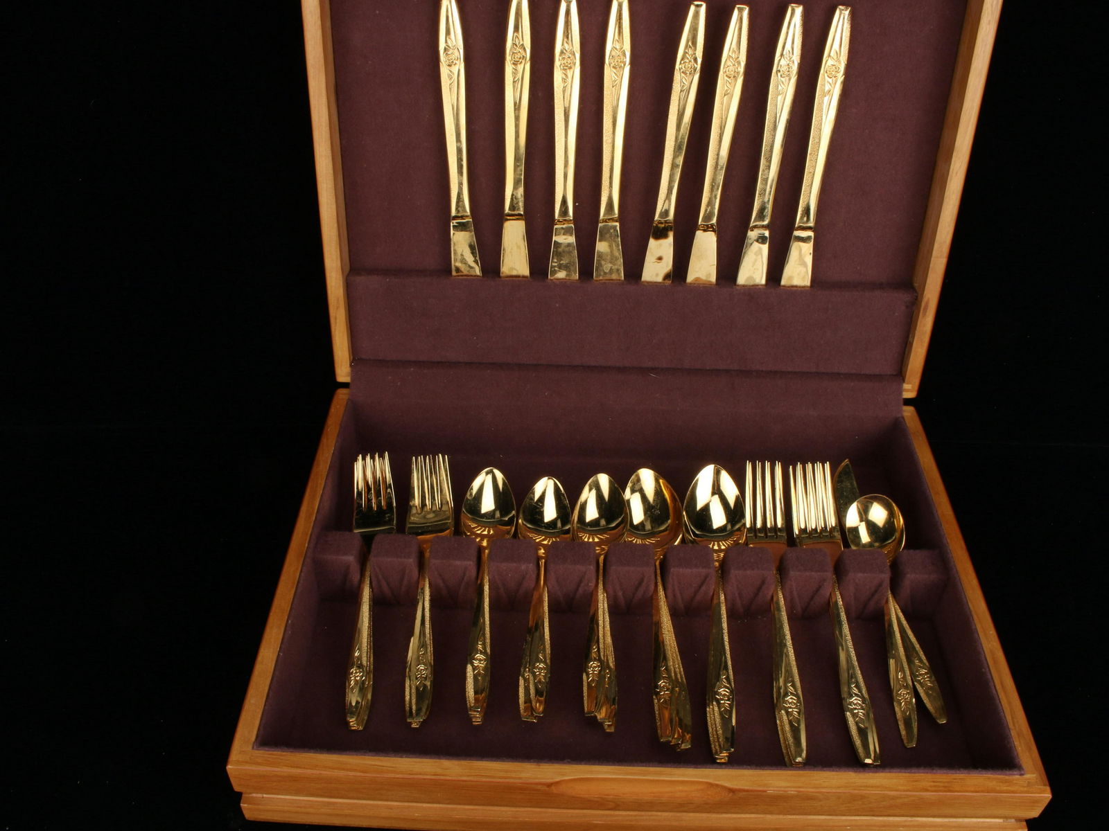 NASCO GOLD TONED ROSE PATTERN FLATWARE IN SILVER CHEST (1 of 3)
