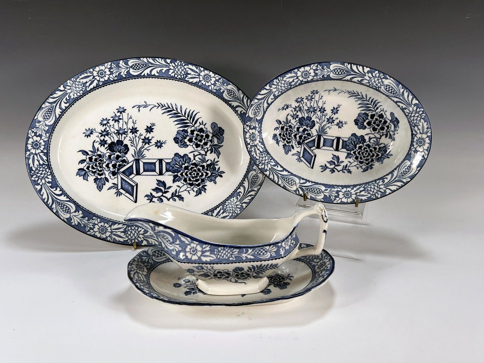 4 PIECES BLUE & WHITE WOODS WARE WINGANTON (1 of 3)