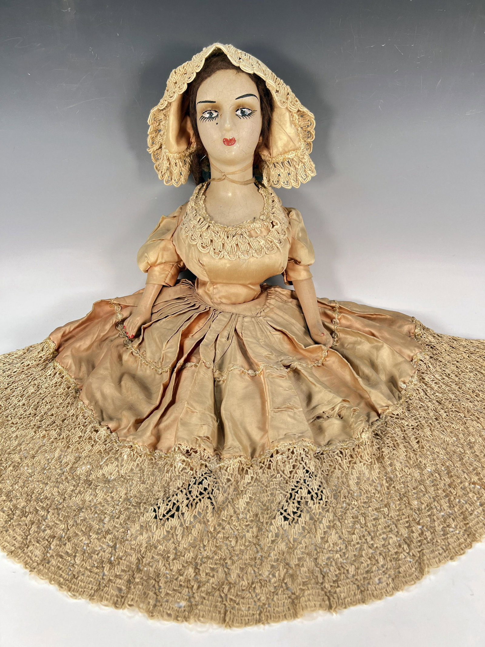 VINTAGE DOLL LACE DRESS: VINTAGE DOLL LACE DRESS