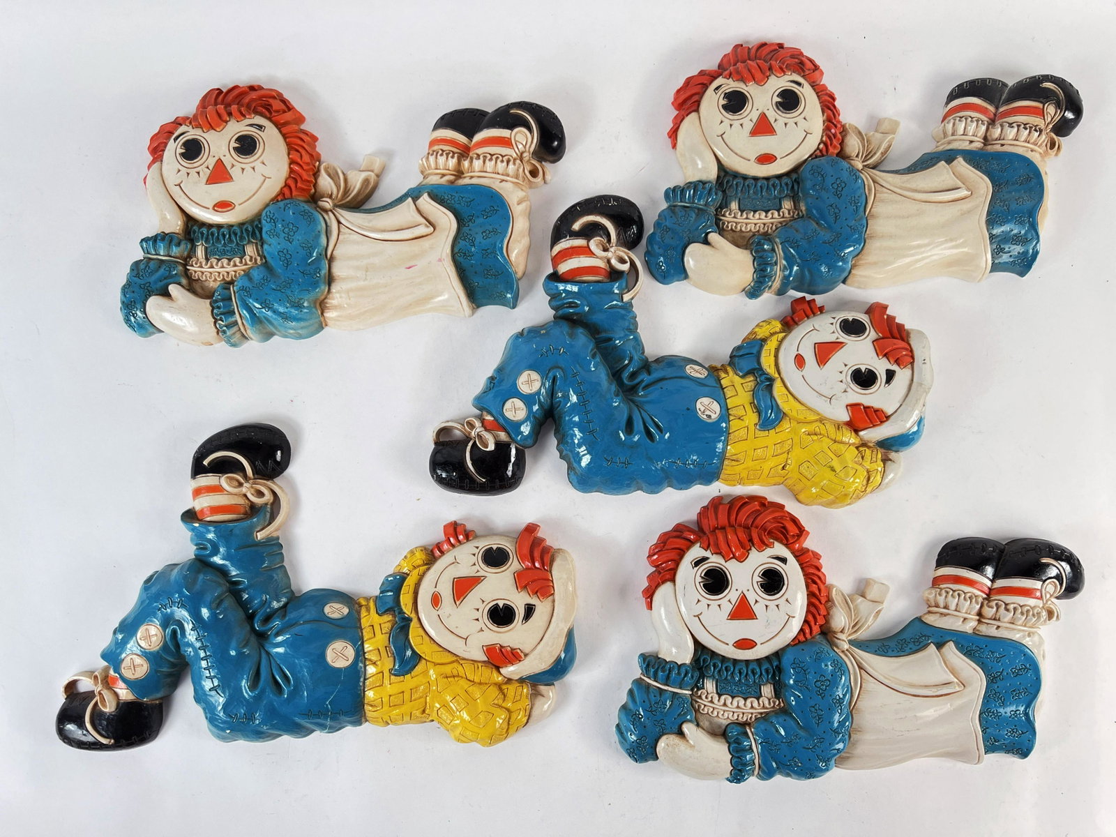RAGGEDY ANN & ANDY PLASTIC WALL FIGURES: RAGGEDY ANN & ANDY PLASTIC WALL FIGURES