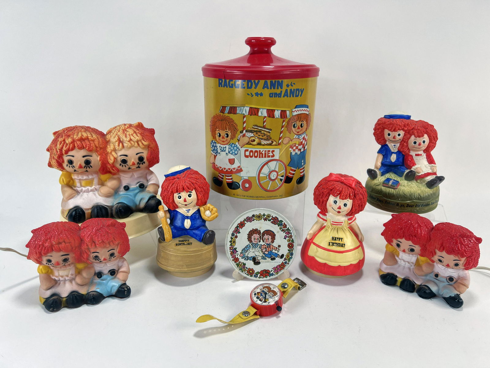 RAGGEDY ANN & ANDY COOKIE JAR FIGURES WATCH AND MORE (1 of 5)