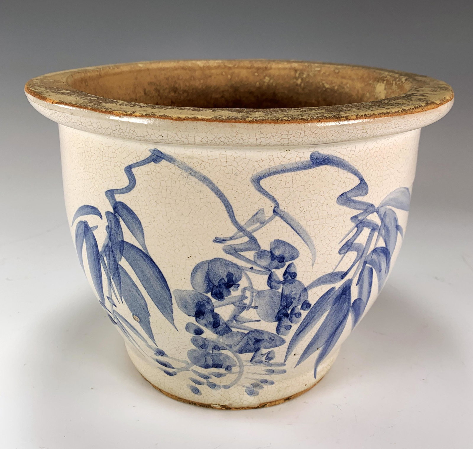 BLUE & WHITE POTTERY PLANTER (1 of 3)