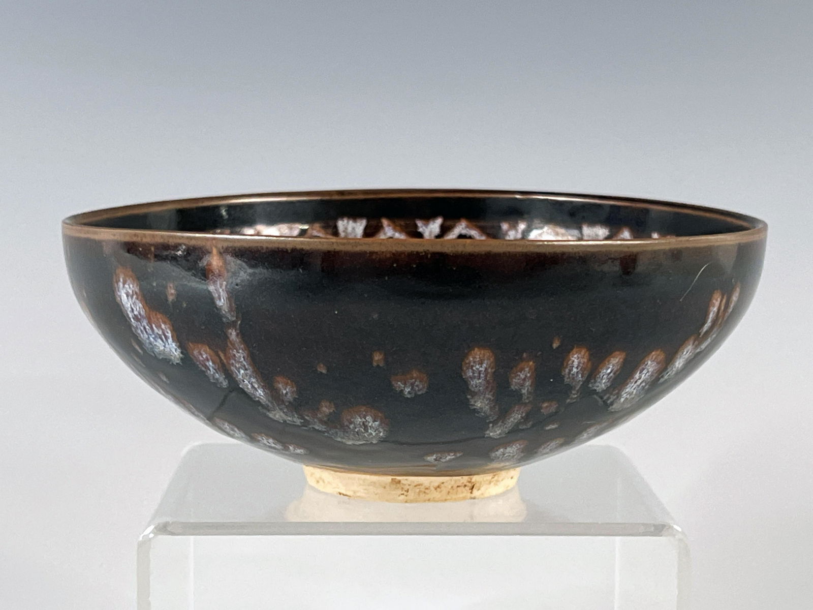 CHINESE OIL SPOT BROWN GLAZED TEA BOWL WITH LEAF PATTERN (1 of 3)