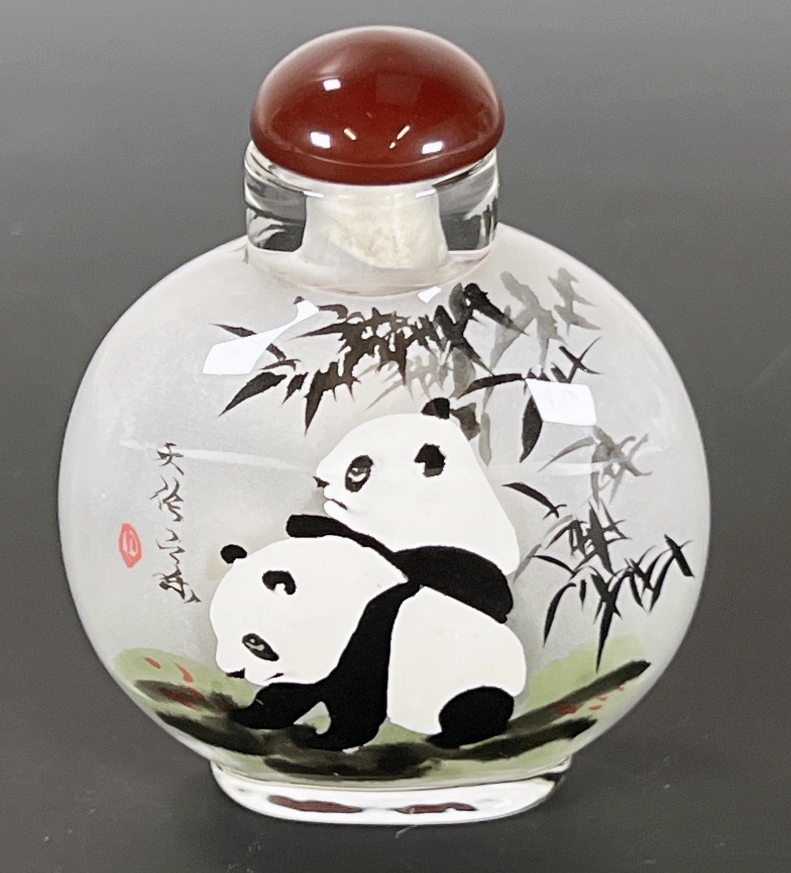 REVERSE PAINTED PANDA SNUFF BOTTLE (1 of 2)