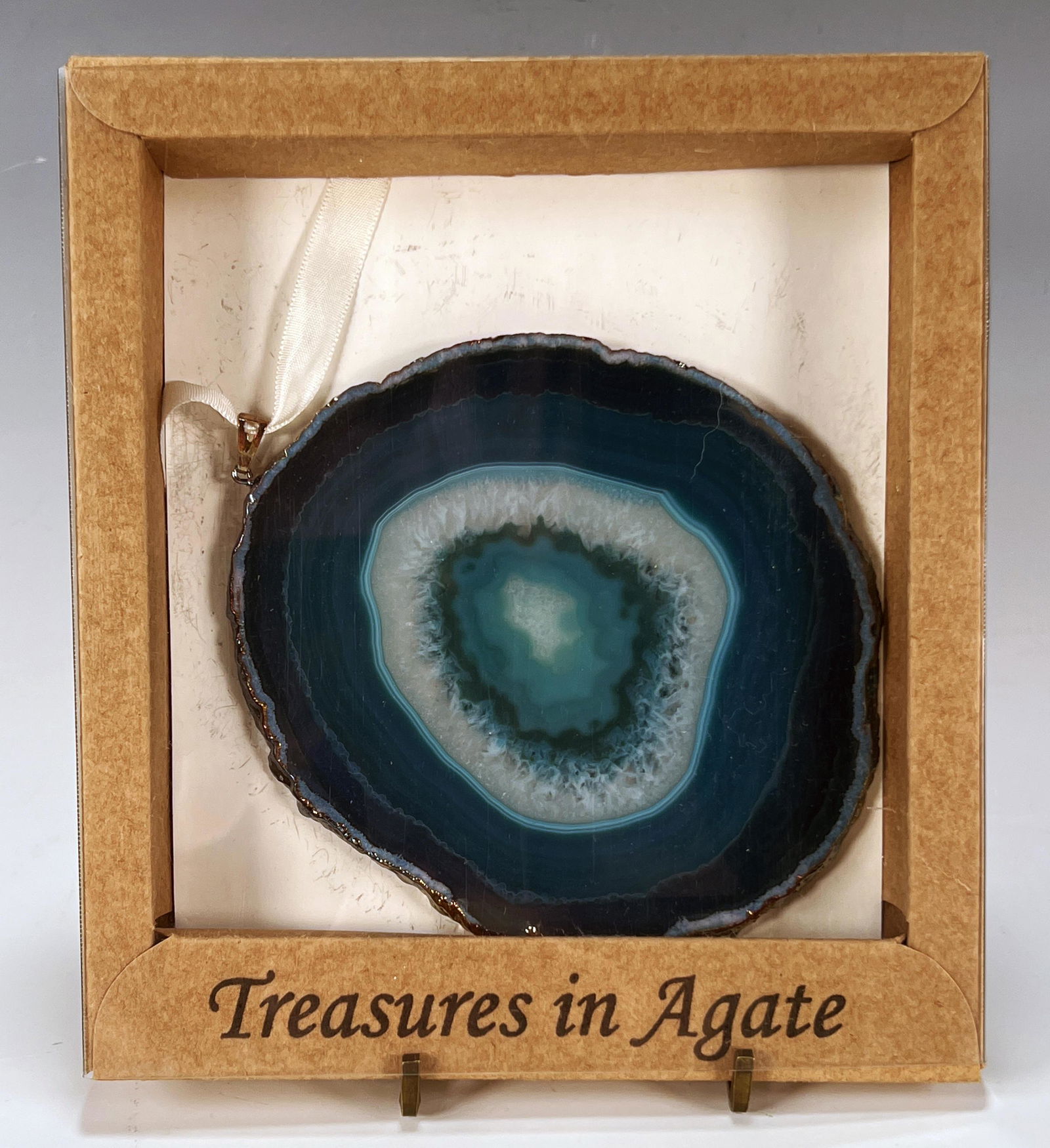 LARGE AGATE ORNAMENT (1 of 3)