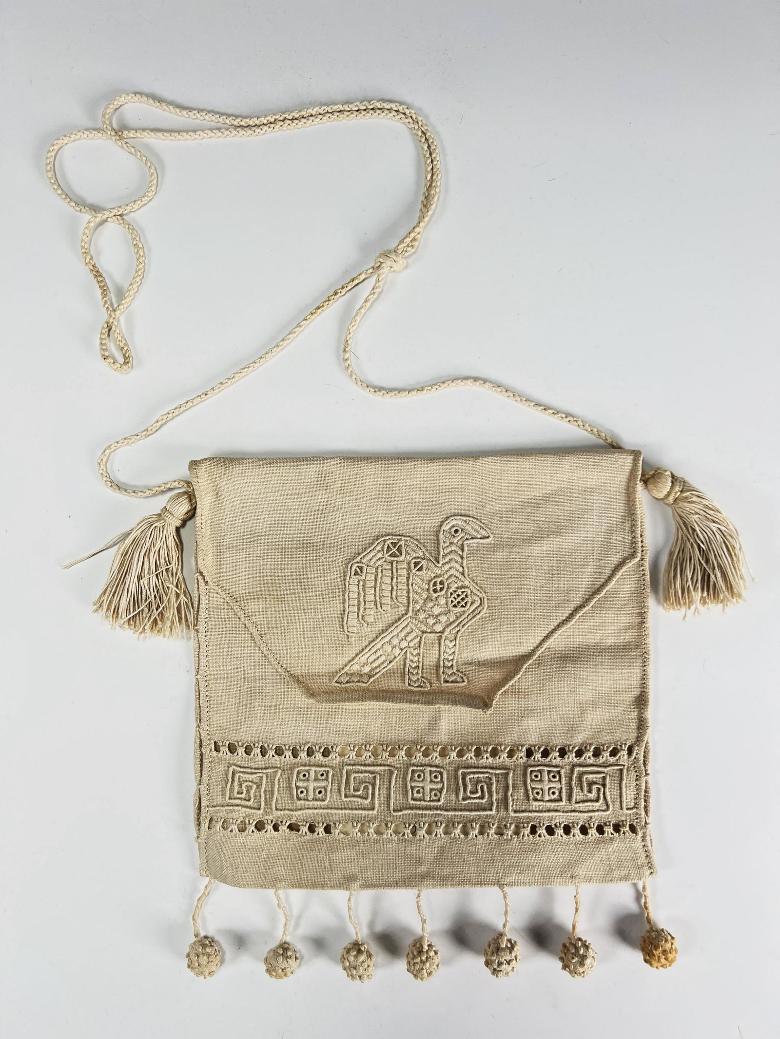 EMBROIDERED LINEN PURSE: EMBROIDERED LINEN PURSE