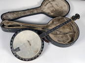 GROVER PRESTO 4 STRING TENOR BANJO IN CASE