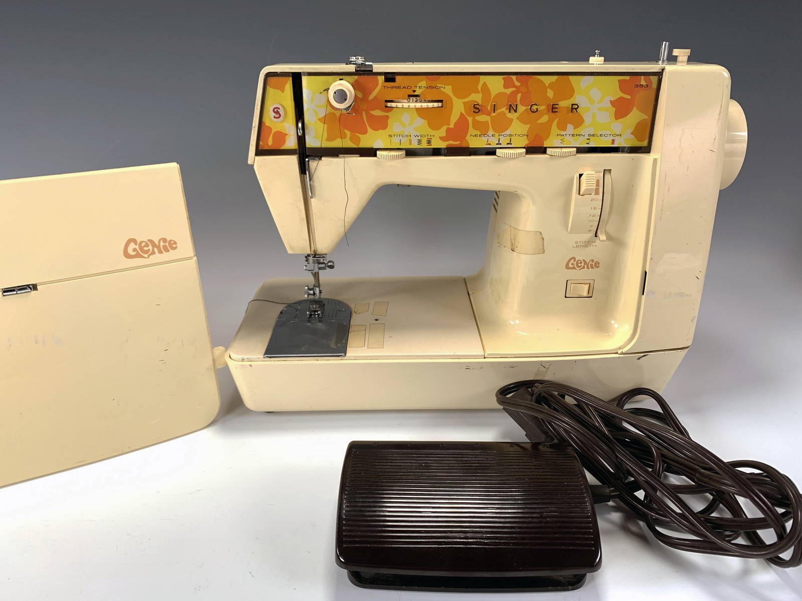 Singer Genie Sewing Machine Auction