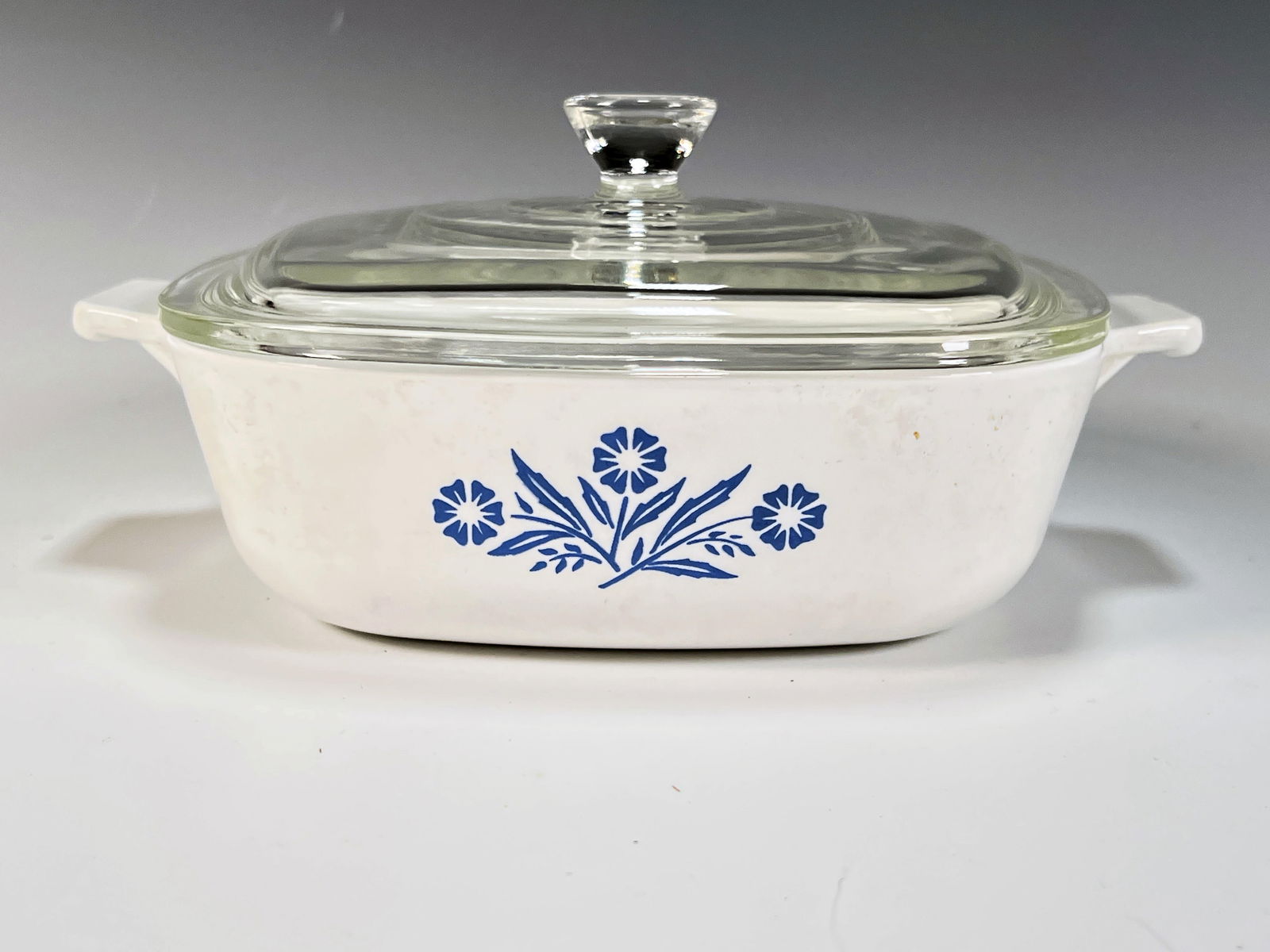 ONE QUART BLUE CORNFLOWER CORNINGWARE CASSEROLE (1 of 3)